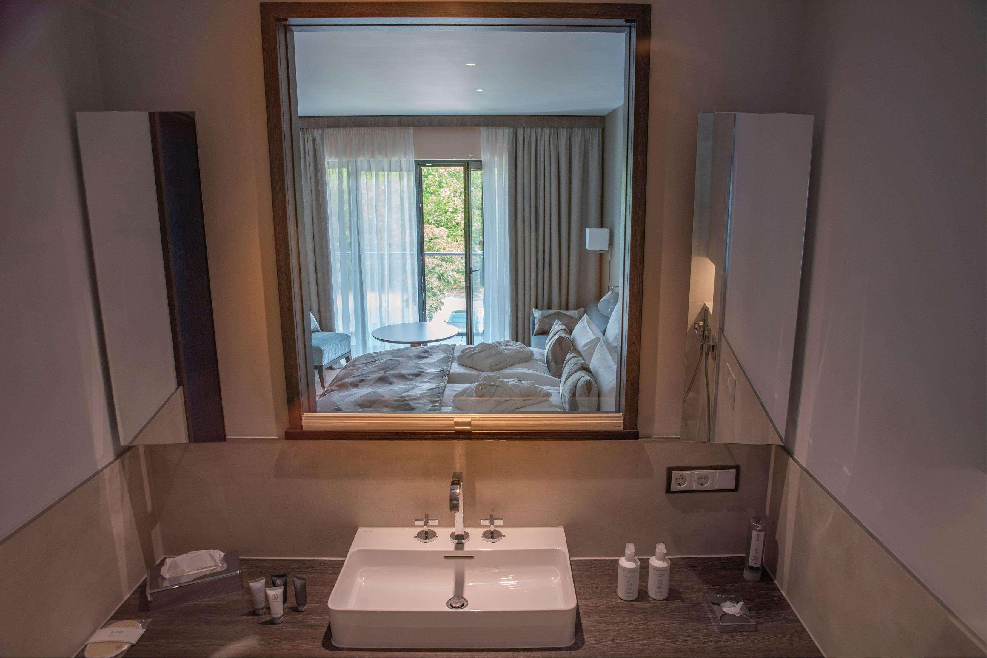 Essensio Hotel Duesseldorf แอร์คราท ภายนอก รูปภาพ