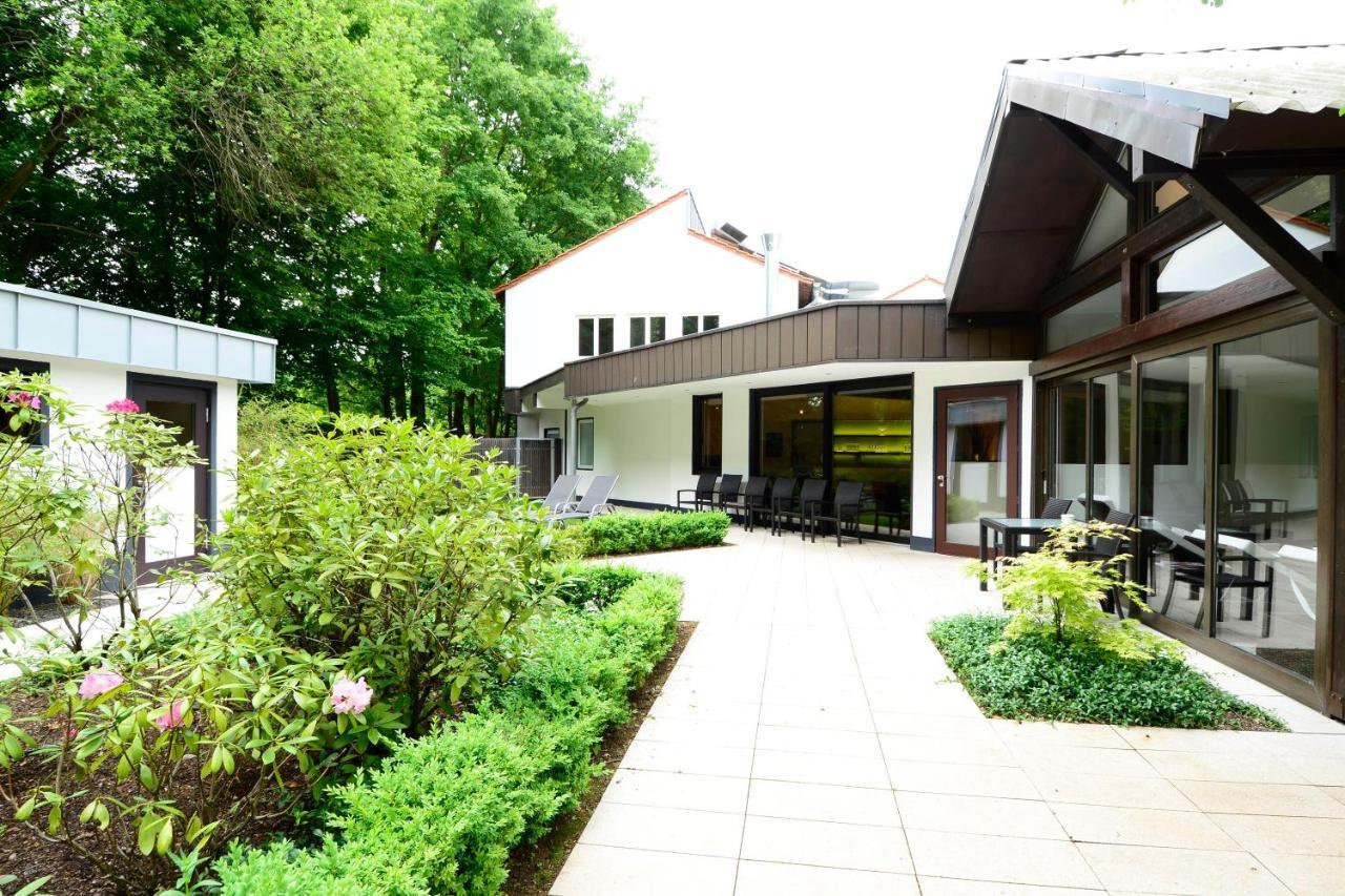 Essensio Hotel Duesseldorf แอร์คราท ภายนอก รูปภาพ