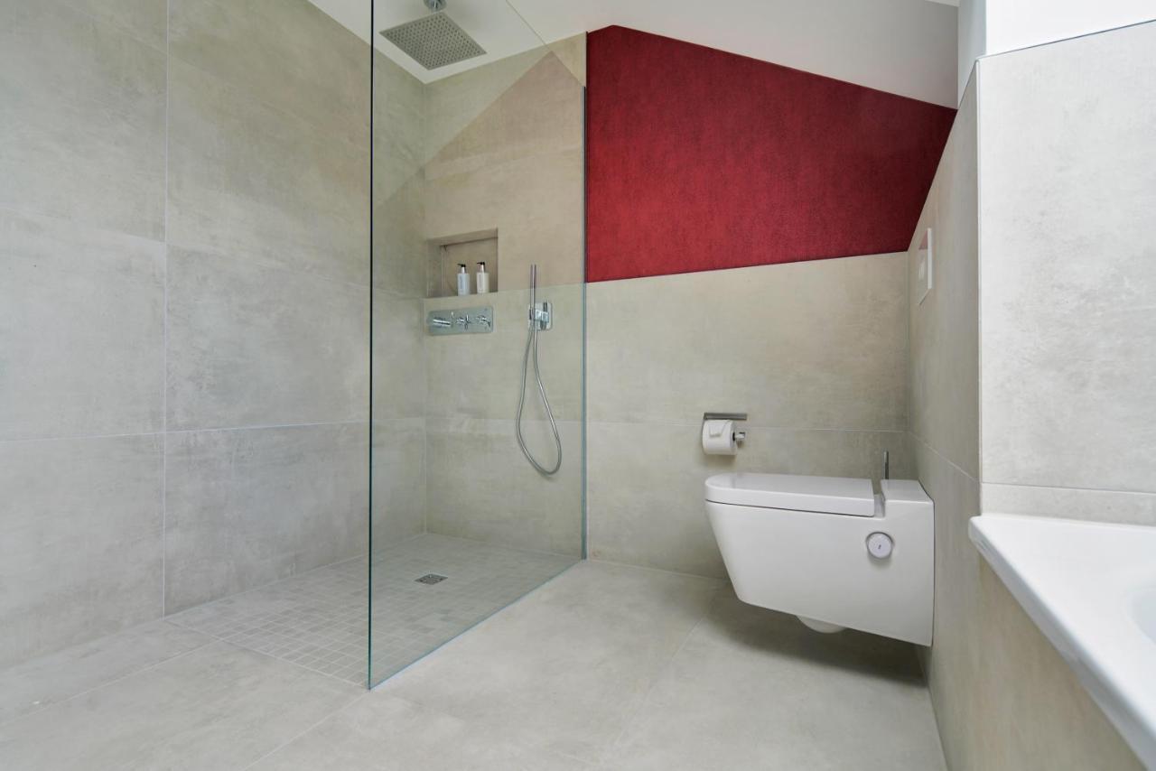 Essensio Hotel Duesseldorf แอร์คราท ภายนอก รูปภาพ